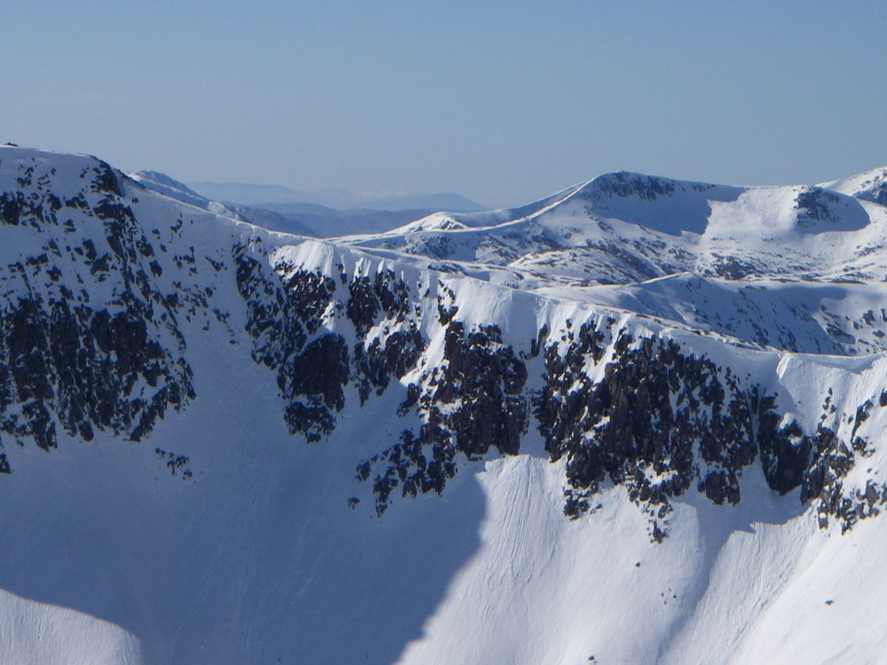 Still large cornices on the ridge round to Clach Leathad.