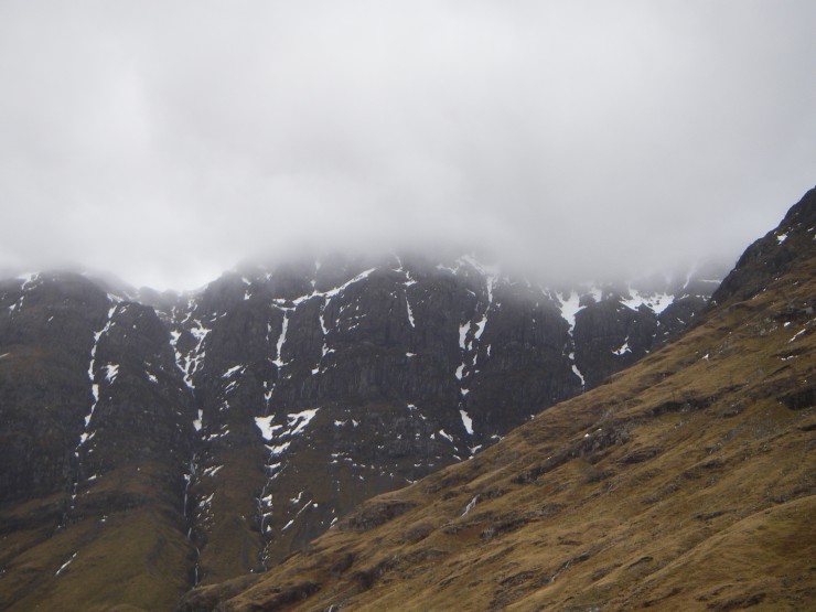 The West face of Aonach Dubh looked very patchy this morning