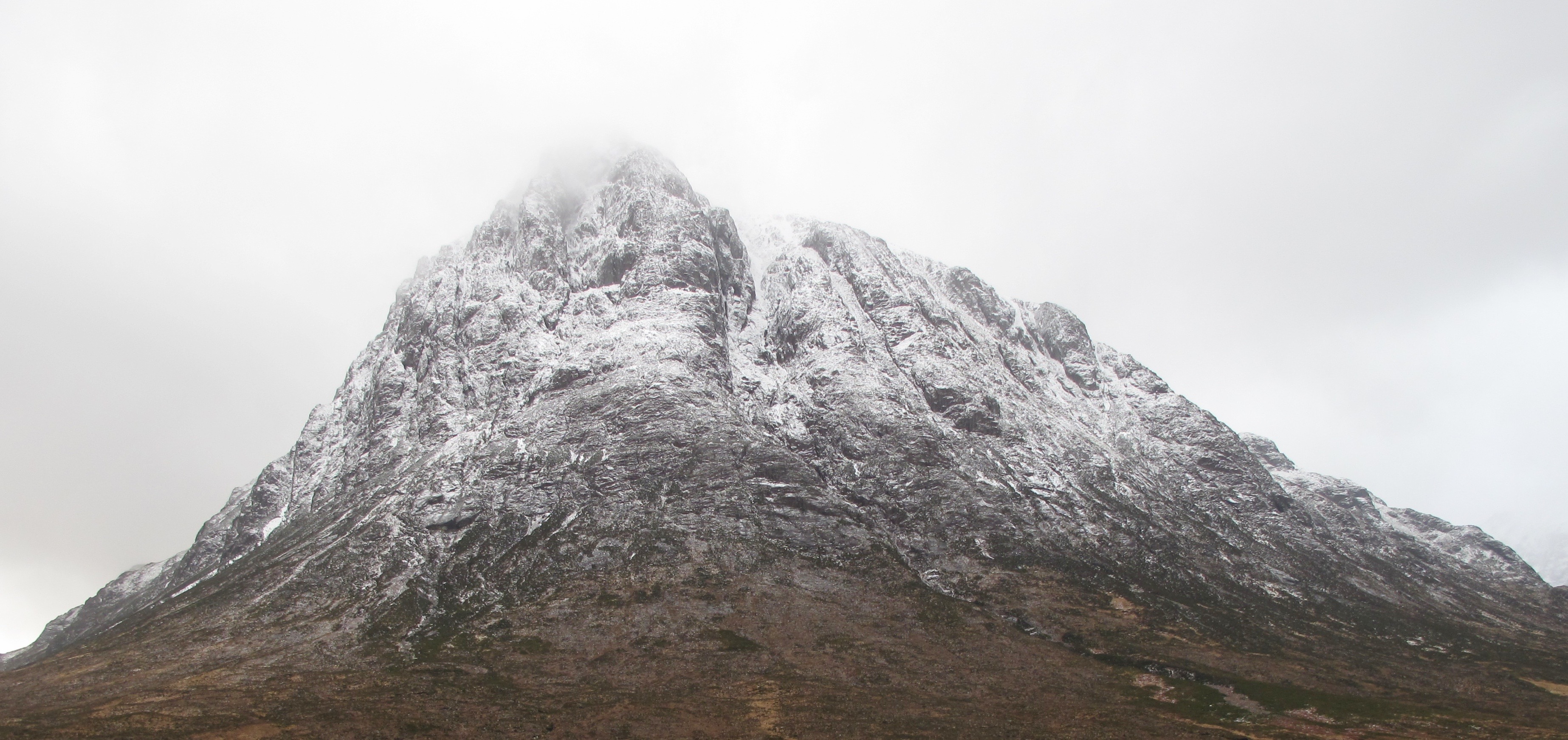 North Face of Stob Dearg shows the snowline clearly.