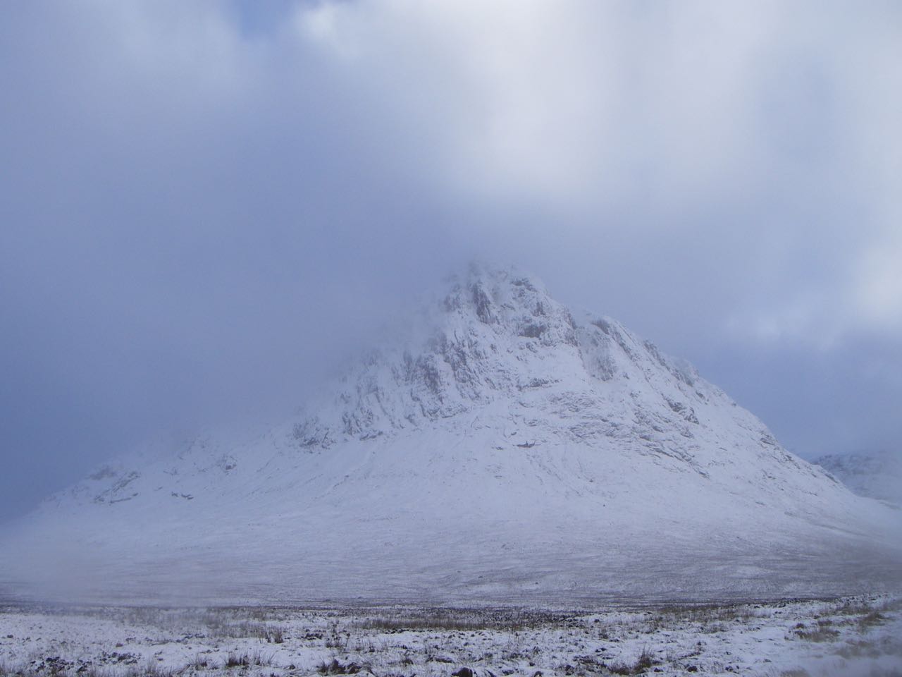 The Buachaille looking magical in a sea of pearly mist
