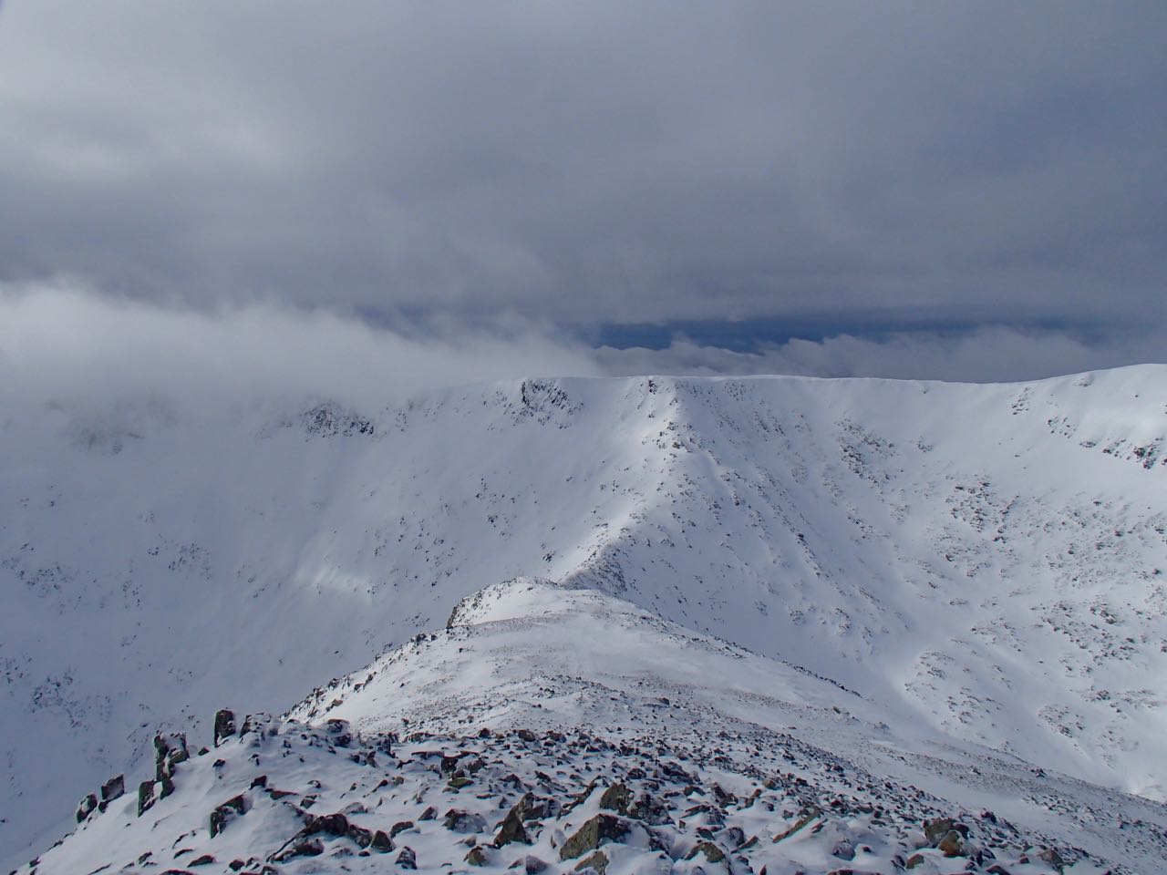 Looking down the West ridge of Meall a Bhuiridh