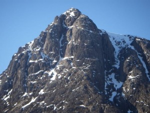 Settled spell continues