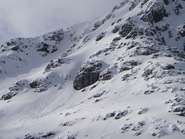 Single-point sloughing on the Northerly slopes below Stob Coire nan Lochan