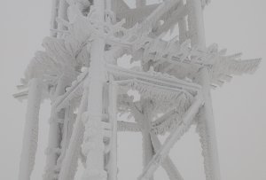 Some overnight snow, misty today with rime continuing to form.