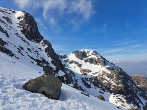 Warm conditions continue to affect the area.